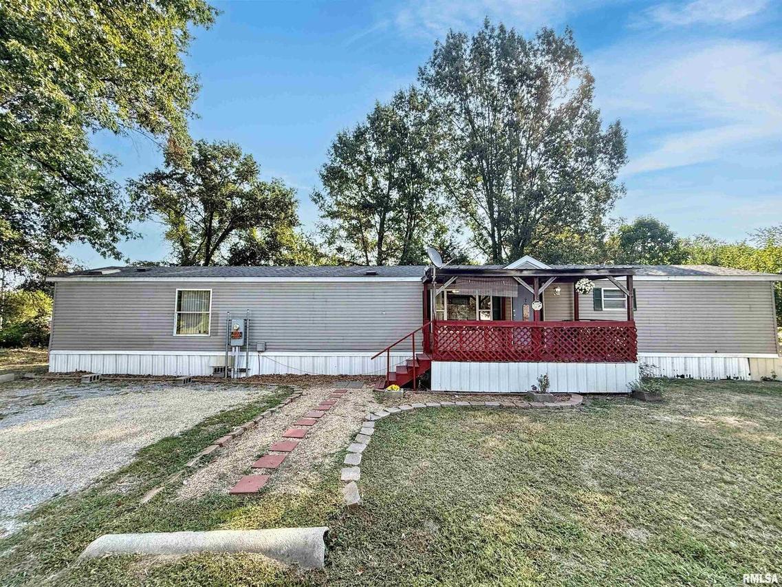 200 Madison St., Carterville, IL 62918