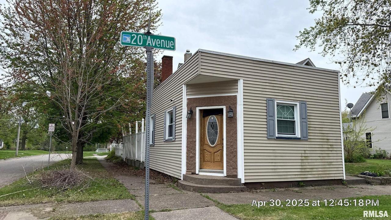 848 20th Ave., Moline, IL 61265