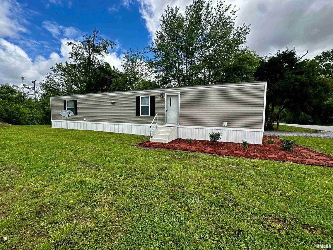 806 & 808 Boyd St., Eldorado, IL 62930