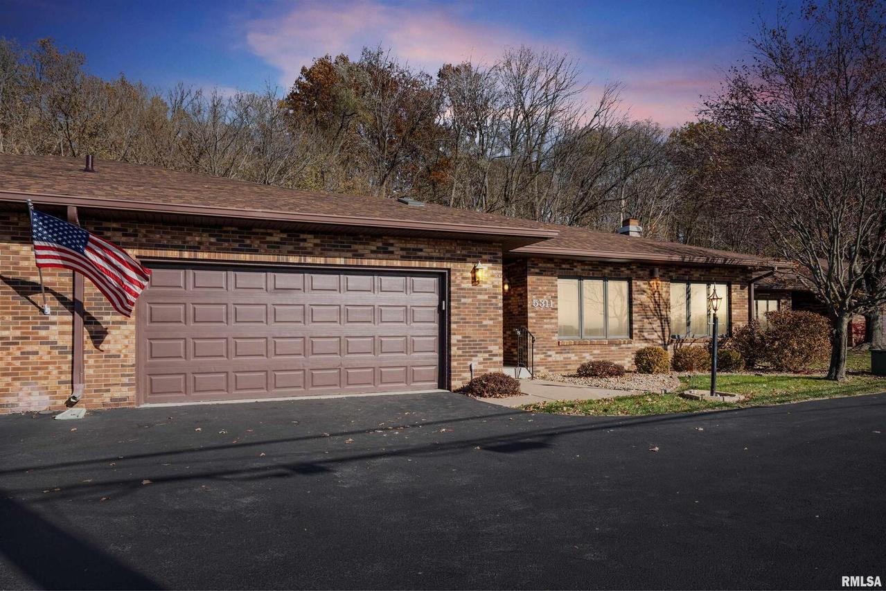 5311 38th Ave Ave. #10, Moline, IL 61265