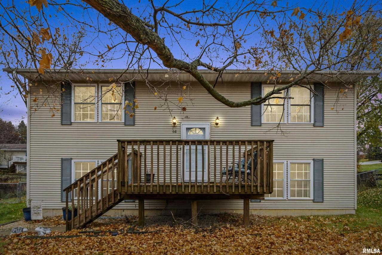 68 Sunny Hill Dr., Orion, IL 61273