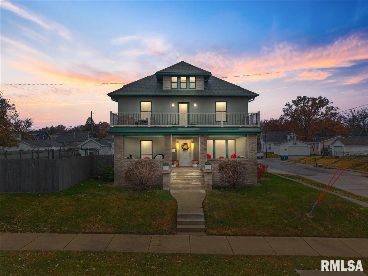 302 9th St., Silvis, IL 61282