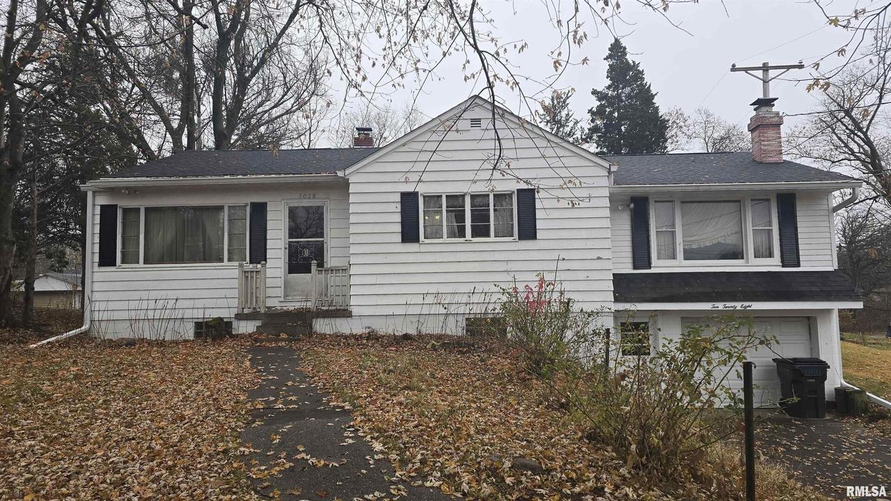 1028 Coyne Center Rd., Milan, IL 61264