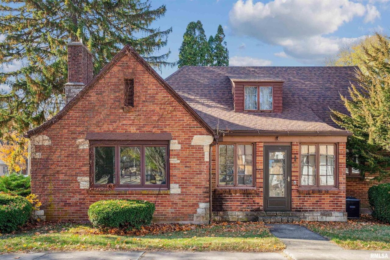 314 W 3rd St., Prophetstown, IL 61277