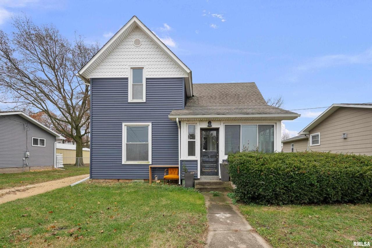 405 Bluff St., Albany, IL 61230