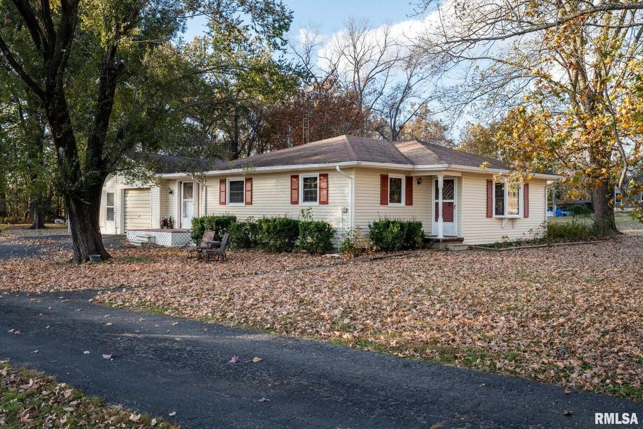 395 N Hankins Rd., Harrisburg, IL 62946