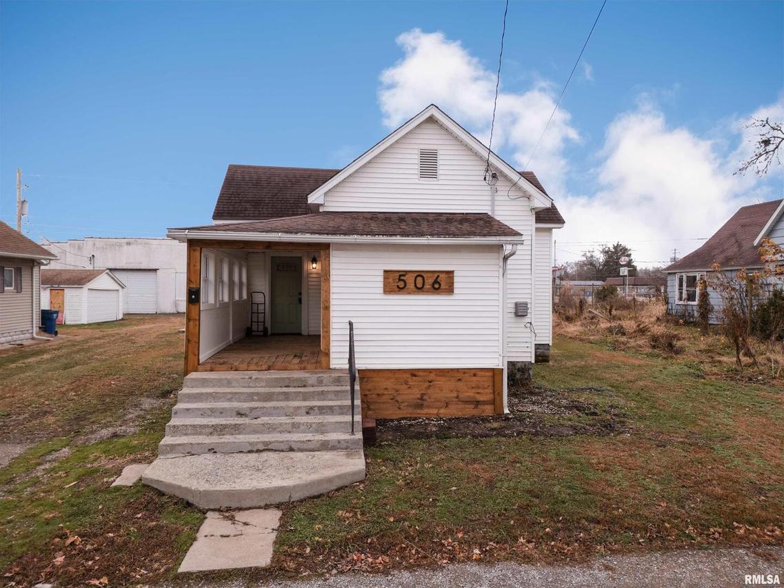 506 W Poplar St., West Frankfort, IL 62896