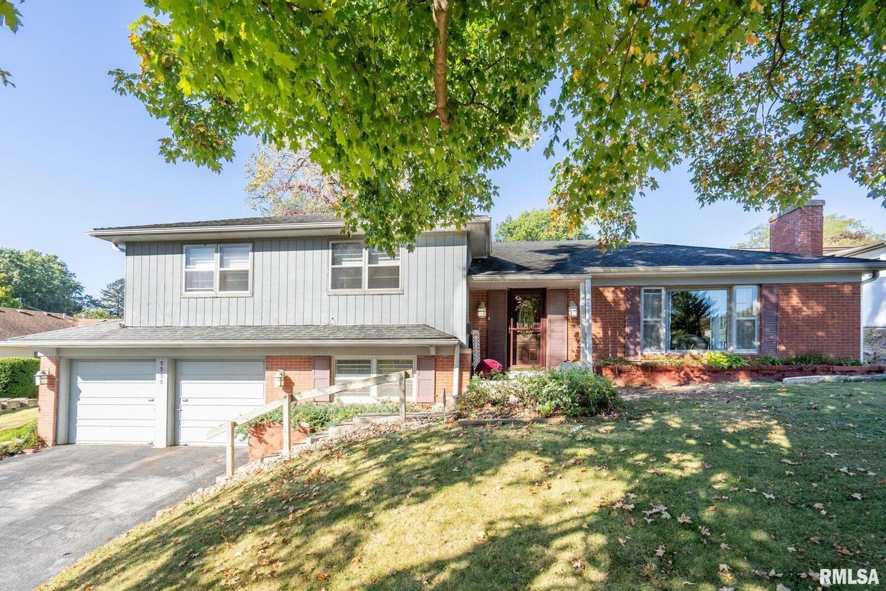 2552 37th Ave., Rockisland, IL 61201