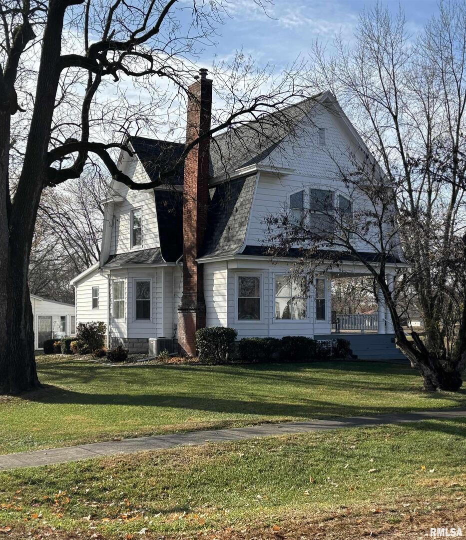 502 Albers St., Golden, IL 62339