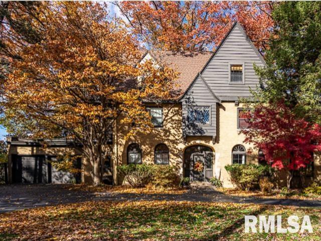 4129 7th Ave., Moline, IL 61265