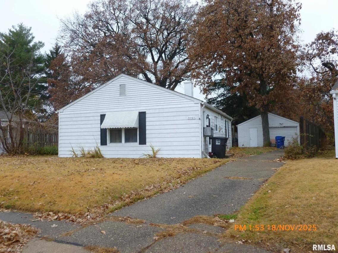 3703 13th Ave., Moline, IL 61265