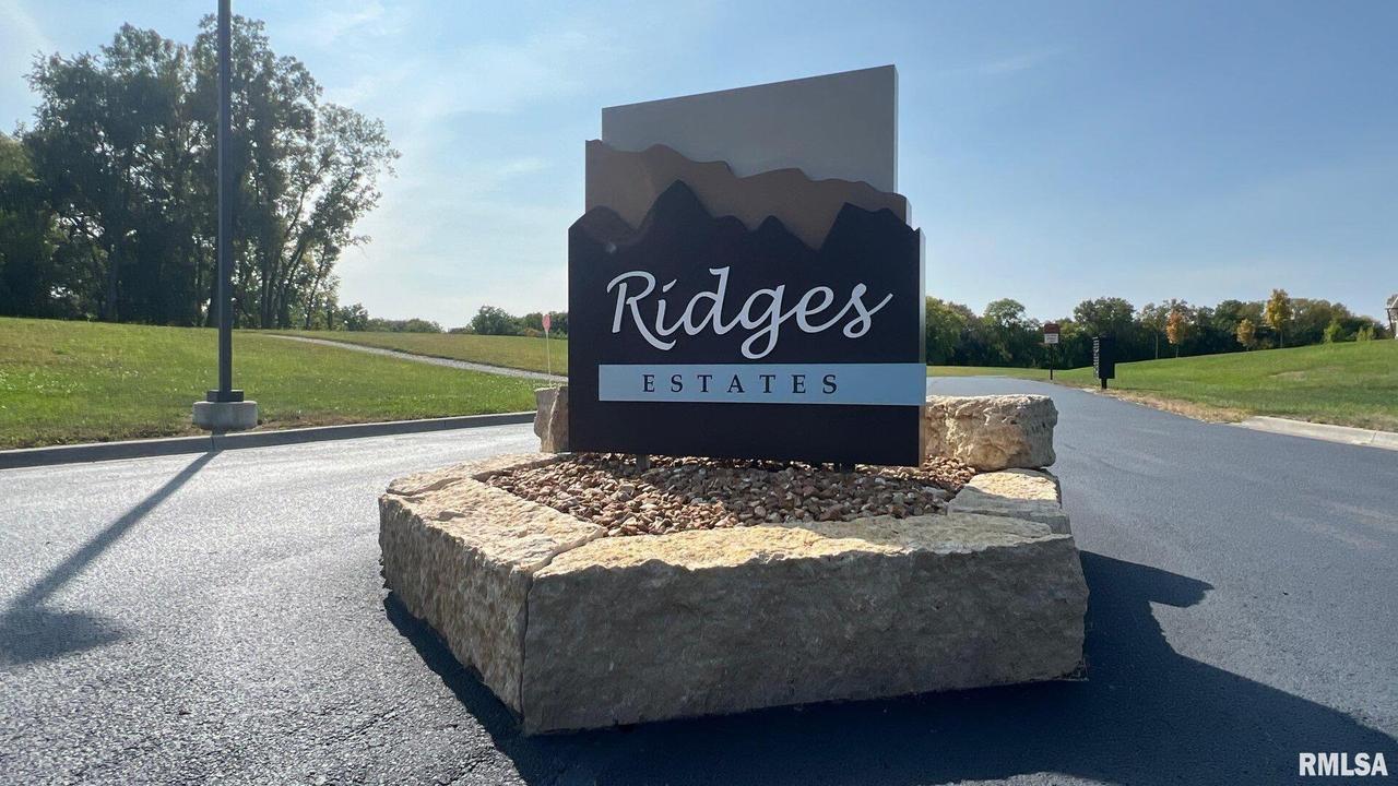 805 W 5th Street Ln., Coal Valley, IL 61240