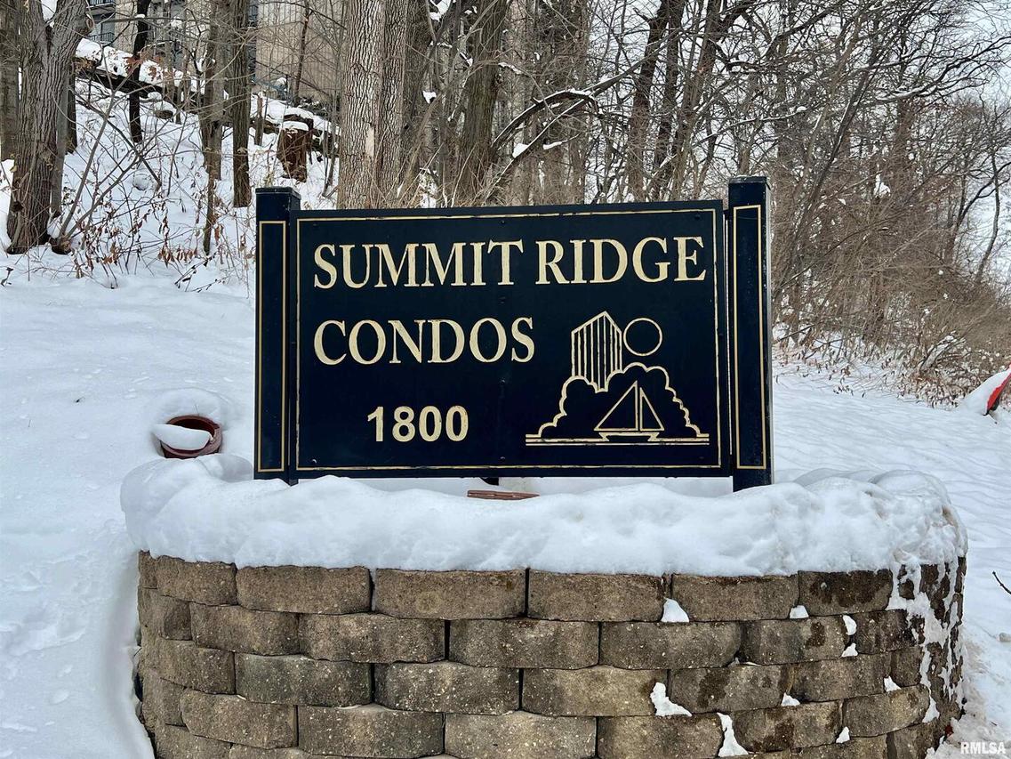 1800 7th St. #10D, East Moline, IL 61244