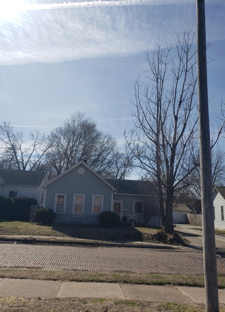 1728 8th Ave., Rock Island, IL 61201