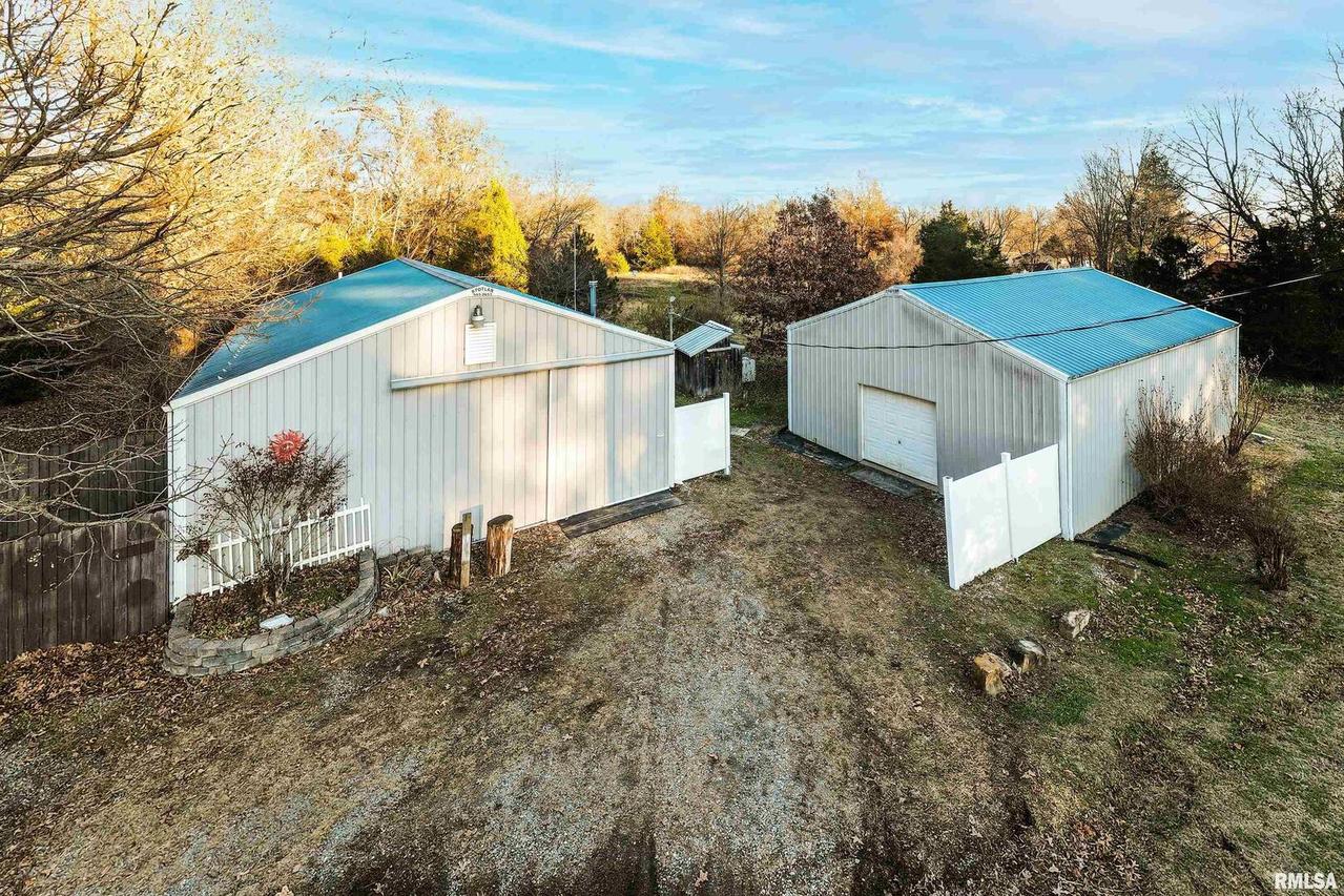 308 S Spillertown Rd., Marion, IL 62959