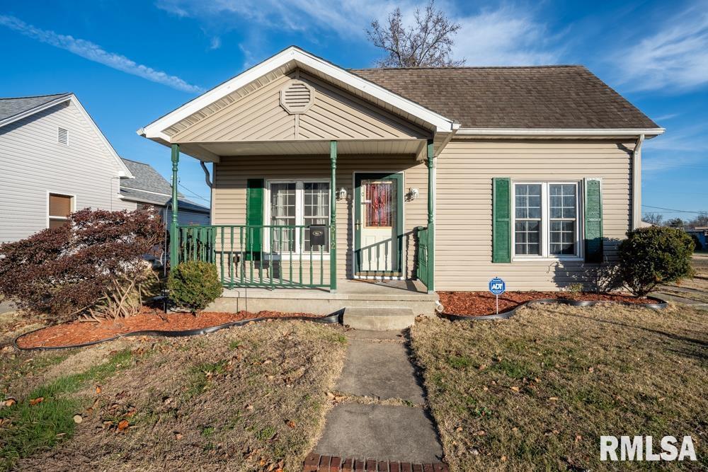 512 N 16th St., Herrin, IL 62948