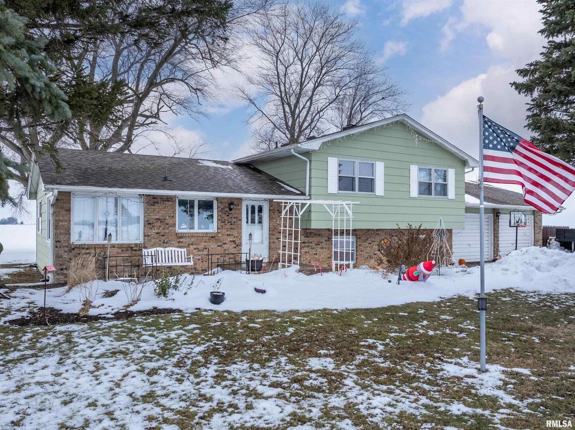 14891 E 900th St., Osco, IL 61274