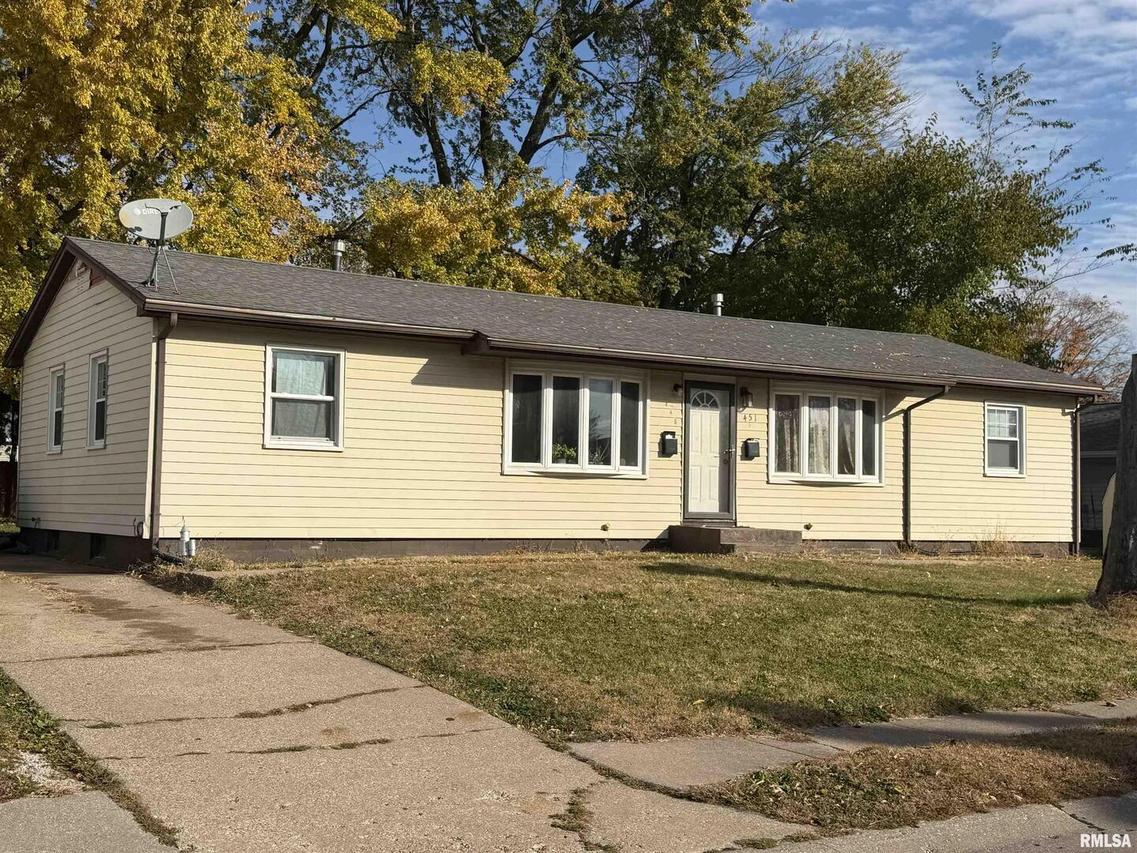 449 - 451 34th Ave., East Moline, IL 61244