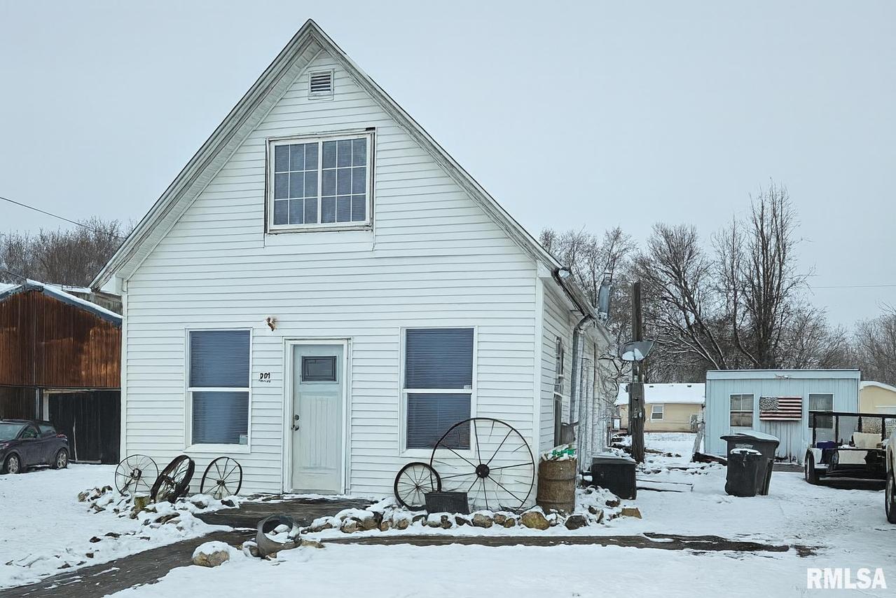 201 E May St., Joy, IL 61260