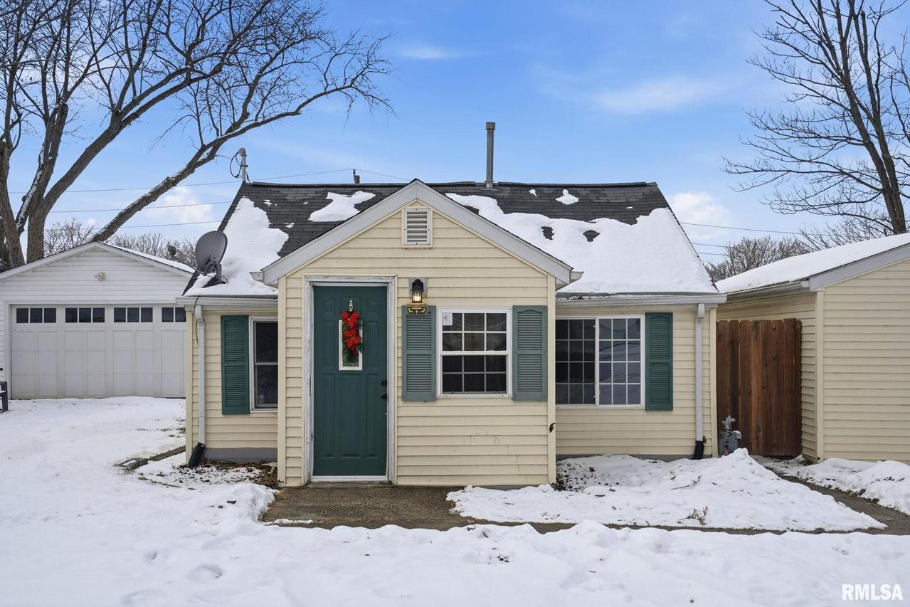 1015 7th St., Colona, IL 61241