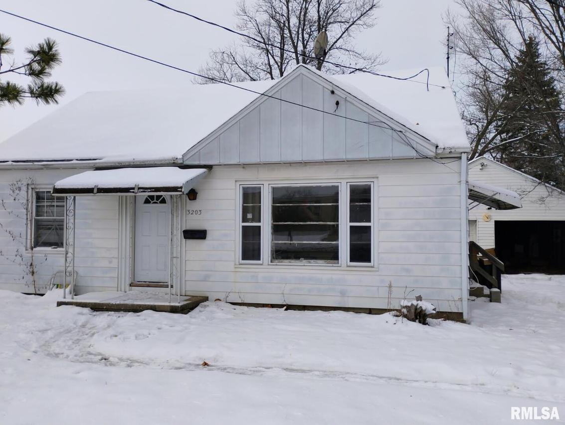 3203 N Wisconsin Ave., Peoria, IL 61603