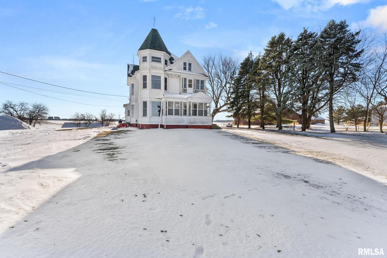 9629 N 1000th Ave., Cambridge, IL 61238