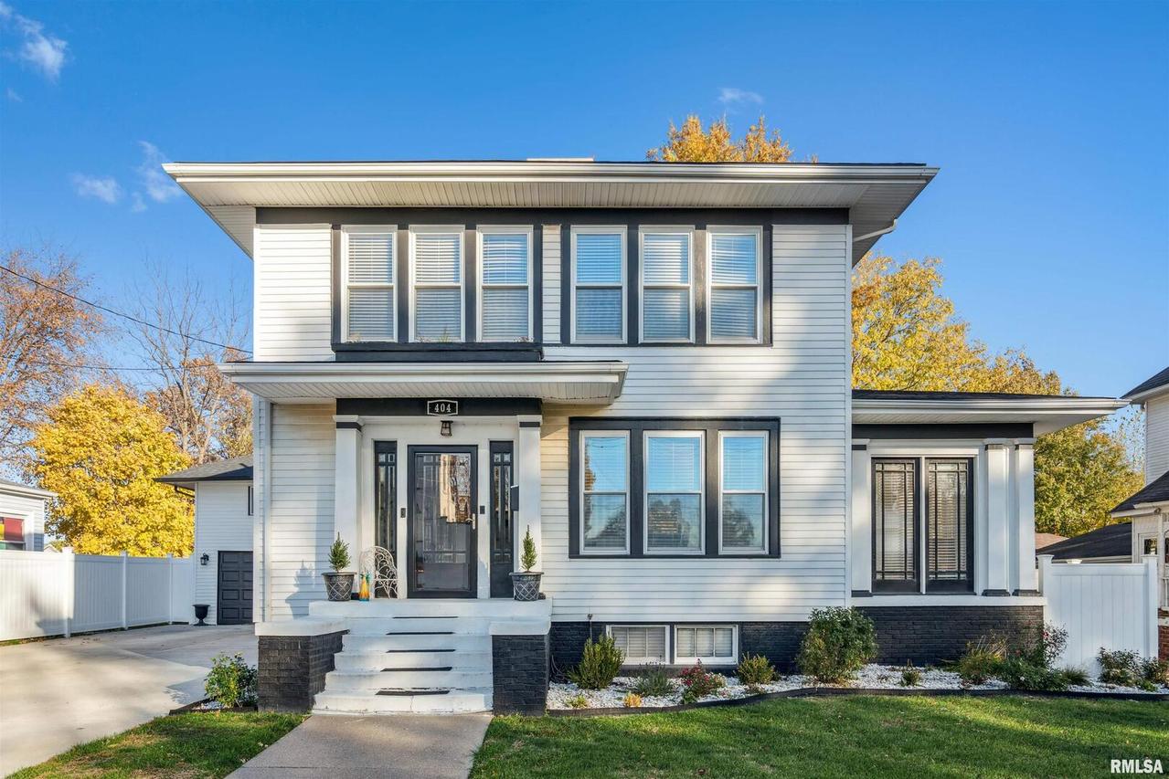 404 S College Ave., Aledo, IL 61231