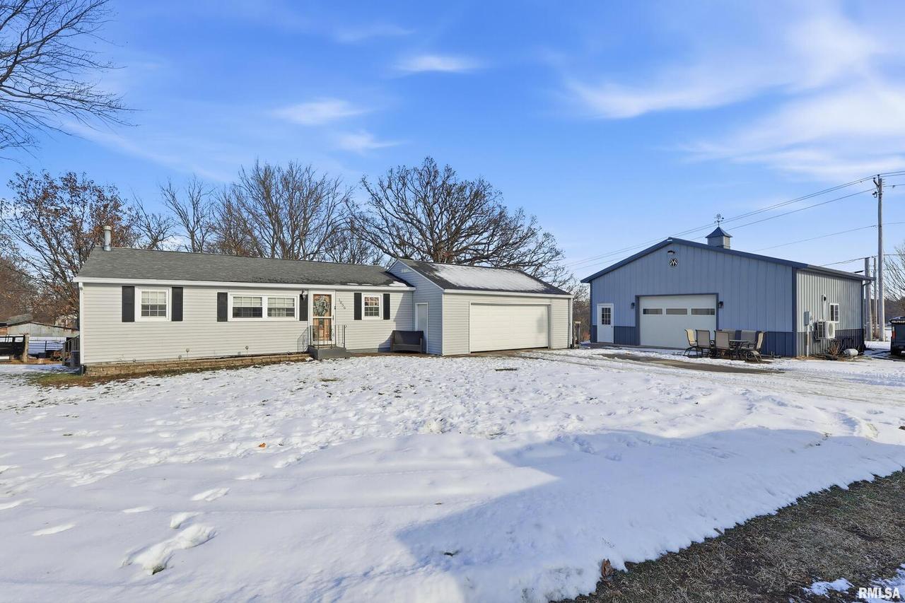 1056 Us Hwy 67, Viola, IL 61786