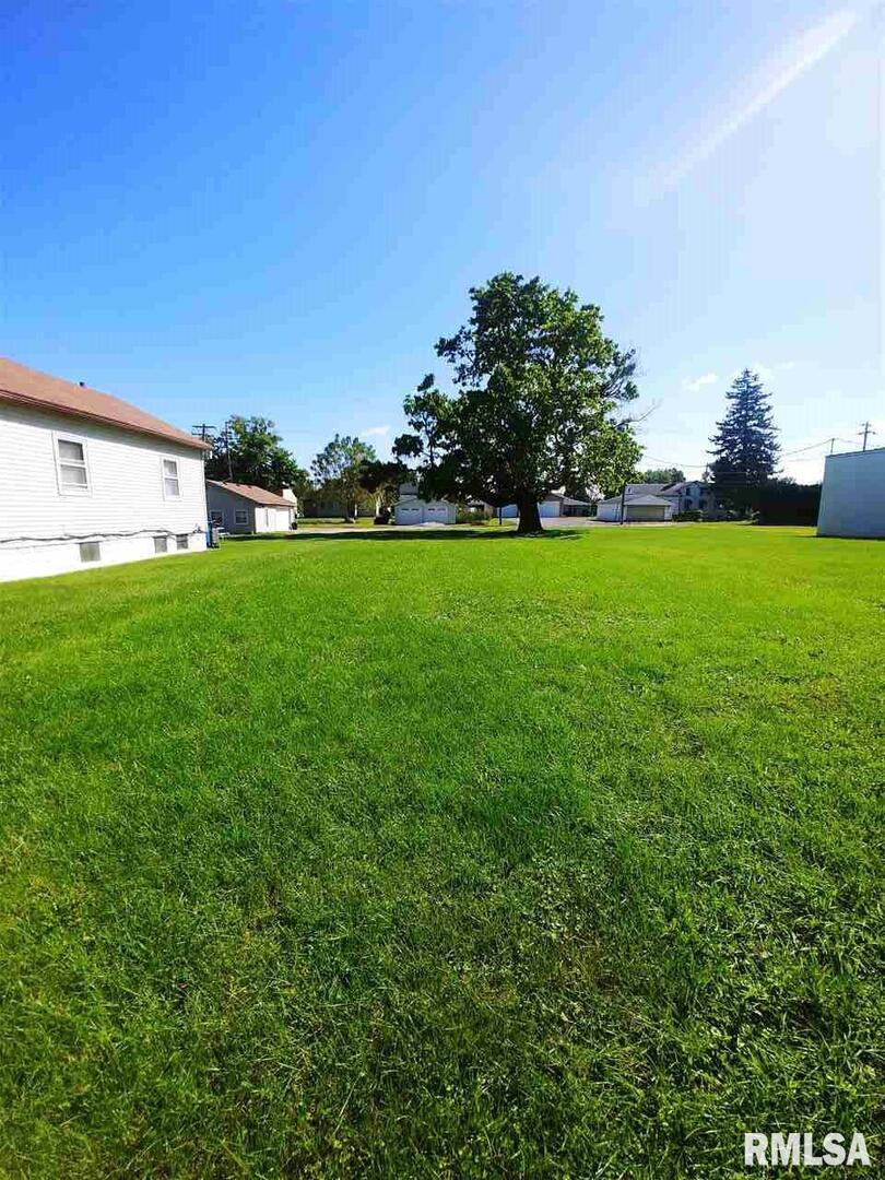 319 & 323 W 4th St., Milan, IL 61264