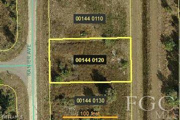 325 Ranier Ave., Lehigh Acres, FL 33974