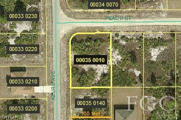 1048 Peach St., Lehigh Acres, FL 33974