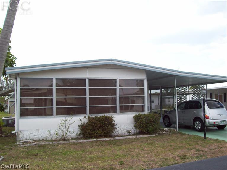 636 Vista Dr., North Fort Myers, FL 33917