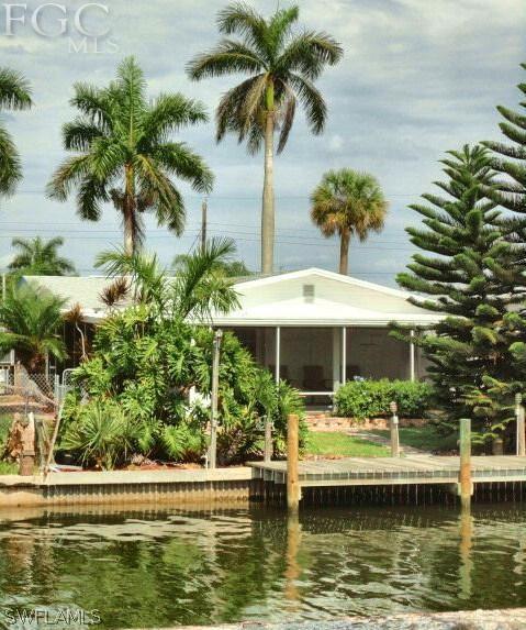 857 Oak St., Fort Myers Beach, FL 33931