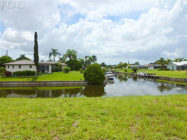 3012 SE 11th Pl., Cape Coral, FL 33904