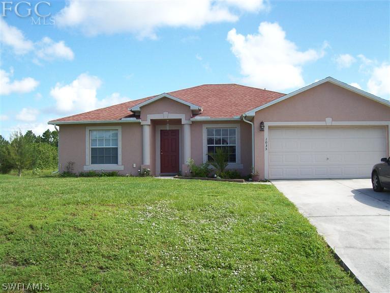 1035 Pilgrim St., Lehigh Acres, FL 33974