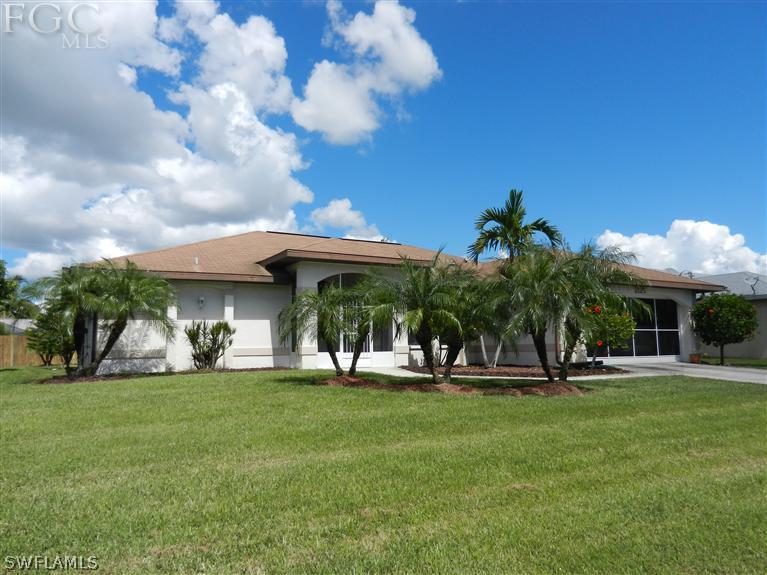 2125 Viscaya Pkwy., Cape Coral, FL 33990