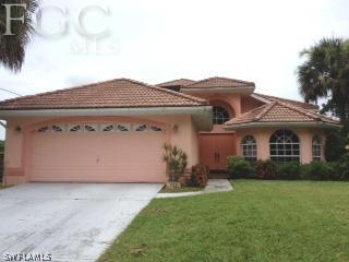717 Bently St., Lehigh Acres, FL 33974