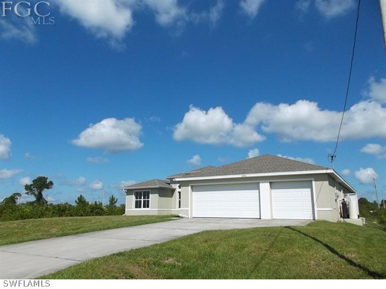 2512 12th St., Lehigh Acres, FL 33976