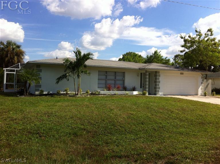 318 Greenwood Ave., Lehigh Acres, FL 33936