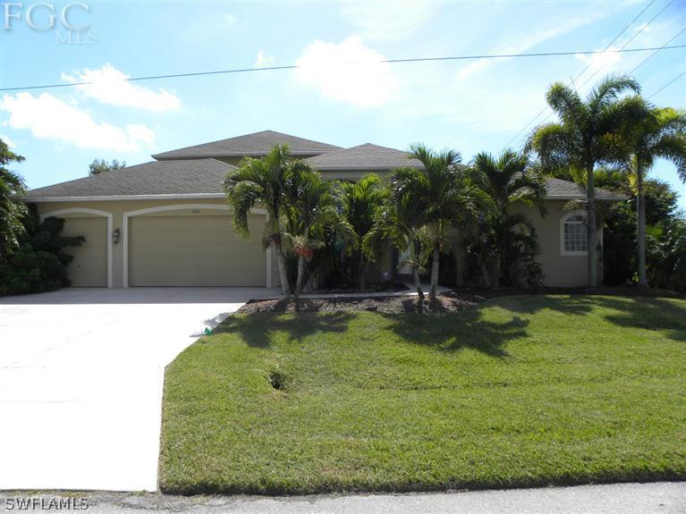 2414 SW 40th Ter., Cape Coral, FL 33914