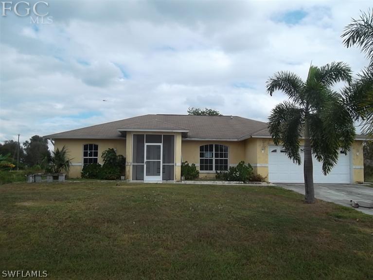 397 Pennfield Ave., Lehigh Acres, FL 33974