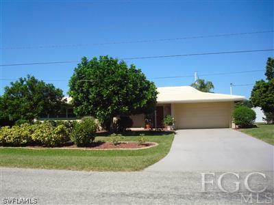 1609 SE 26th Ter., Cape Coral, FL 33904