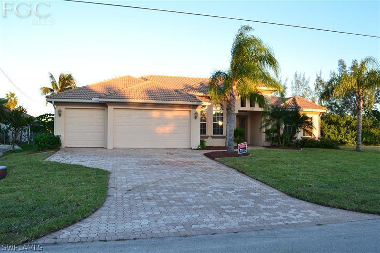 4933 SW 17th Pl., Cape Coral, FL 33914