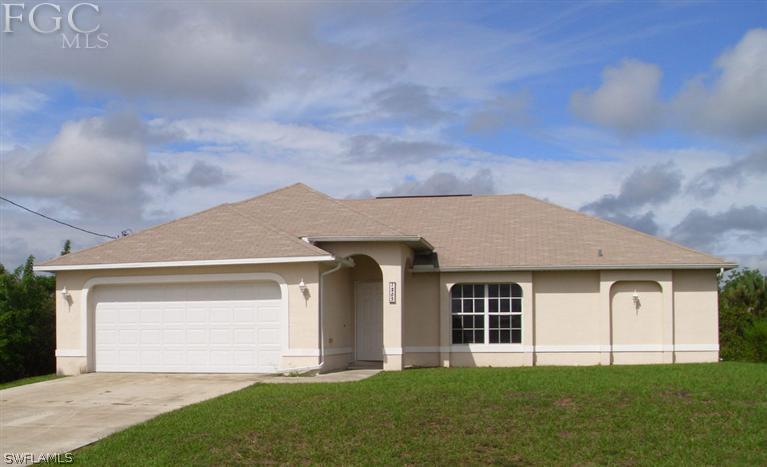 1203 Gennaio St., Lehigh Acres, FL 33974