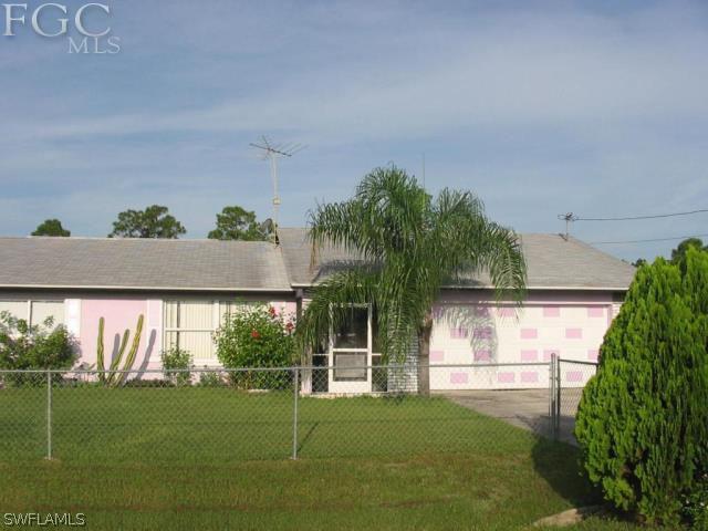 405 Wells Ave., Lehigh Acres, FL 33972