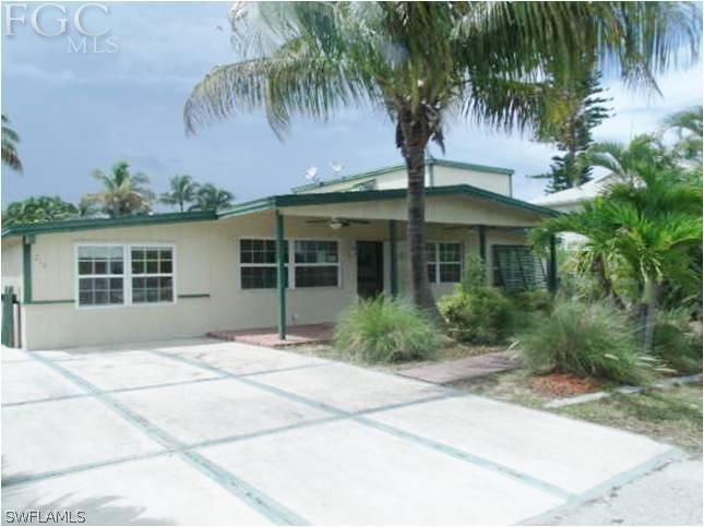 213 Hibiscus Dr., Fort Myers Beach, FL 33931