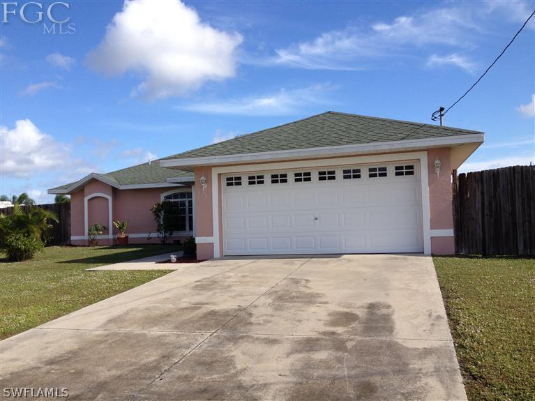 463 Candlewick Cir., Lehigh Acres, FL 33936