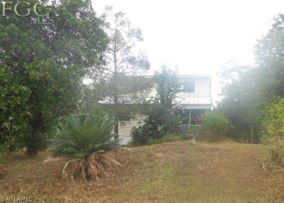 421 Monroe Ave., Lehigh Acres, FL 33972