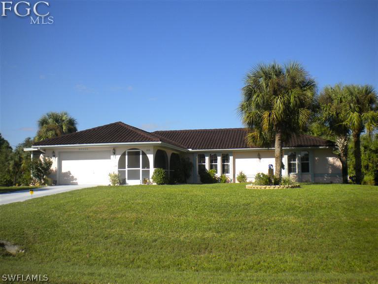 615 Jackson Ave., Lehigh Acres, FL 33972