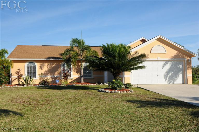 2733 NW 4th Ter., Cape Coral, FL 33993